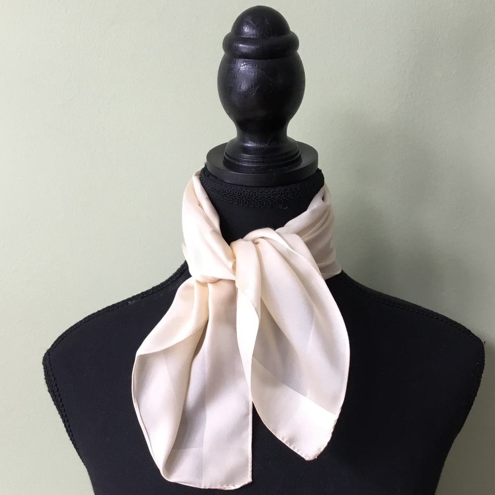Boselli Vintage Poly Square Made In Italy Neutral Cream Scarf
